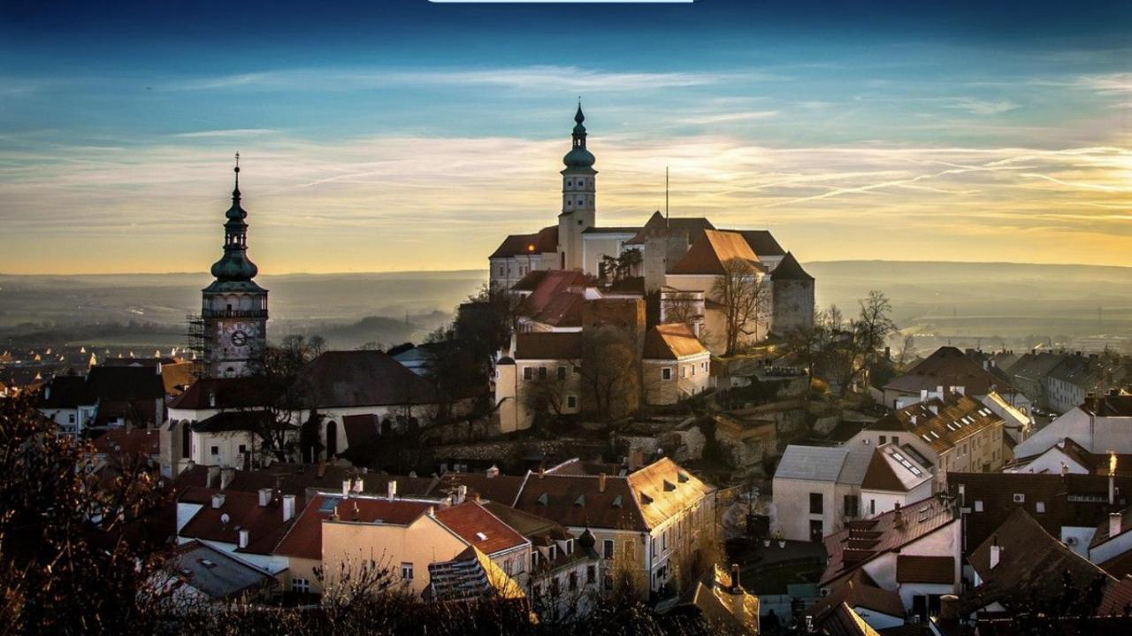 Guesthouse Mikulas Mikulov - Free Parking In The City Center Exteriör bild