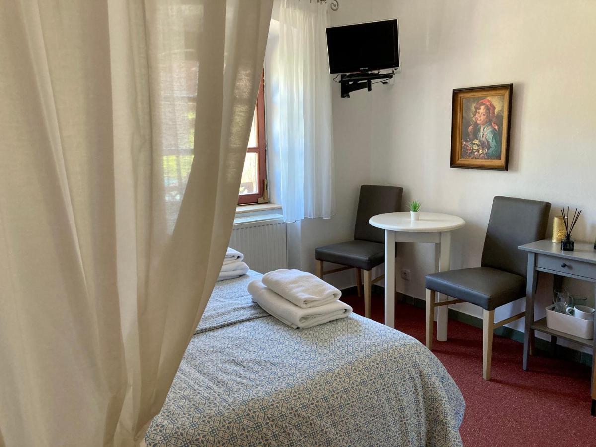 Guesthouse Mikulas Mikulov - Free Parking In The City Center Exteriör bild