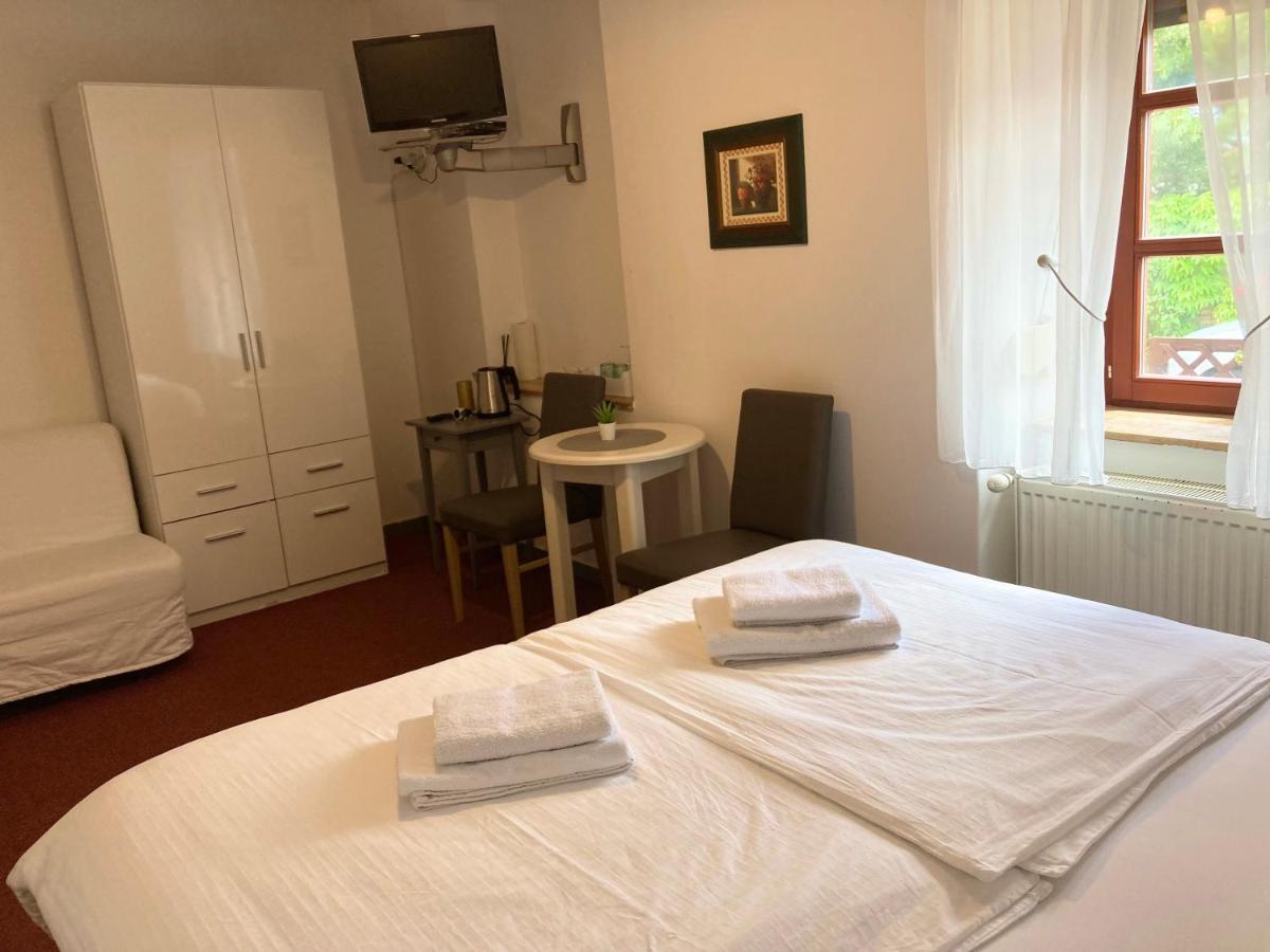 Guesthouse Mikulas Mikulov - Free Parking In The City Center Exteriör bild
