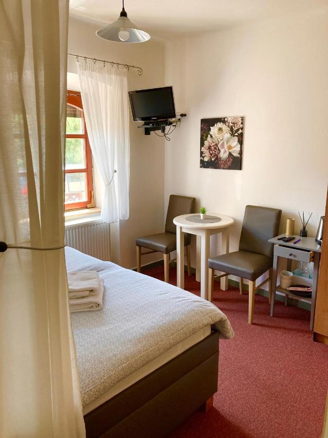 Guesthouse Mikulas Mikulov - Free Parking In The City Center Exteriör bild
