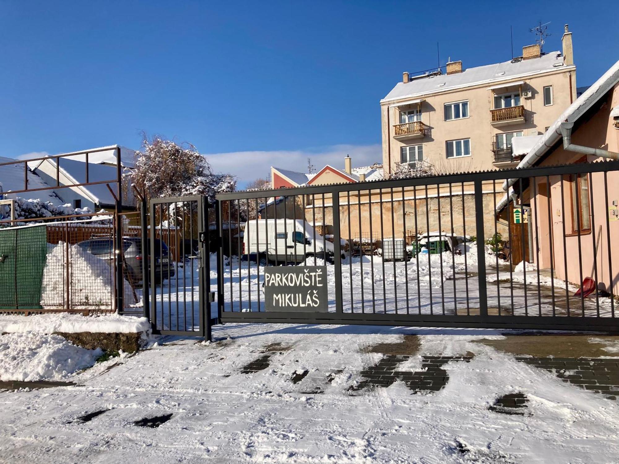 Guesthouse Mikulas Mikulov - Free Parking In The City Center Exteriör bild