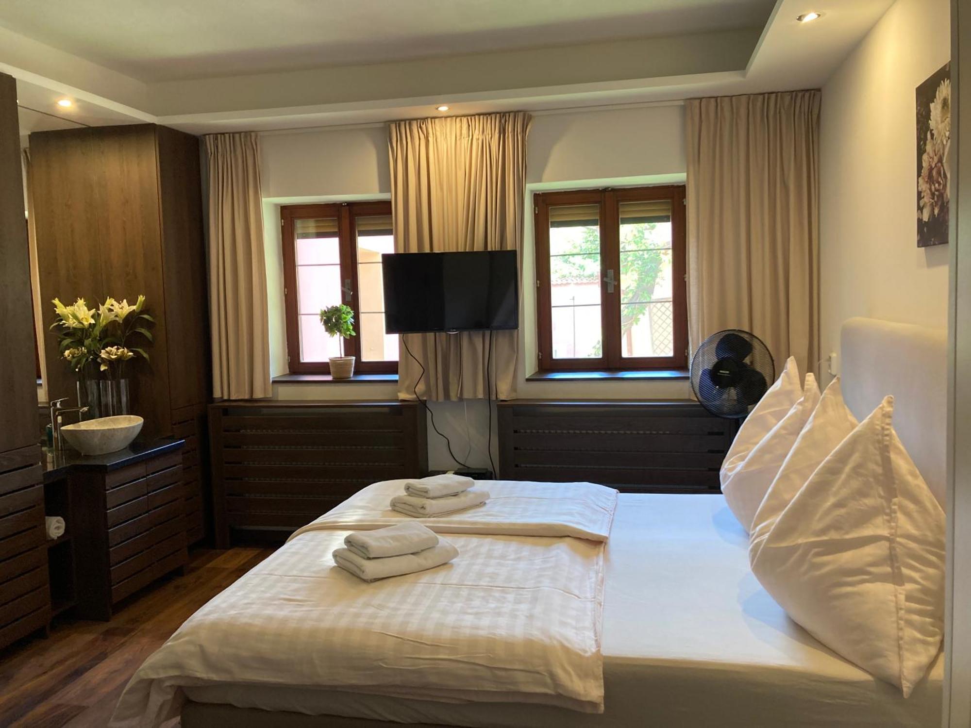 Guesthouse Mikulas Mikulov - Free Parking In The City Center Exteriör bild