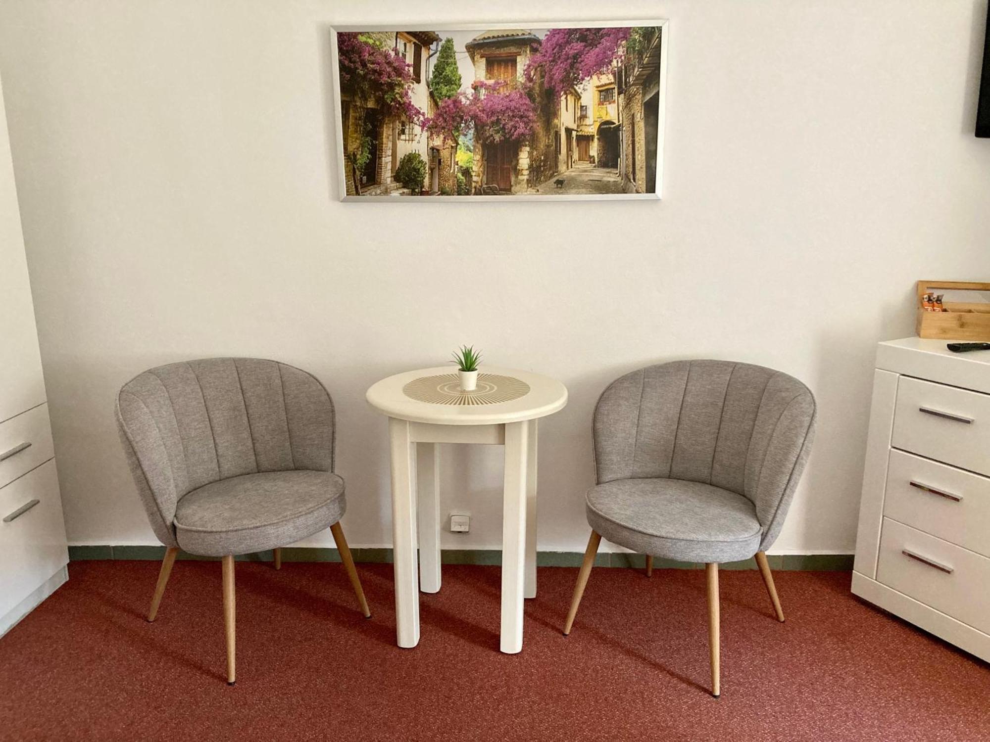 Guesthouse Mikulas Mikulov - Free Parking In The City Center Exteriör bild